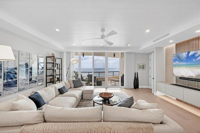435 L AMBIANCE DRIVE J703, Longboat Key, FL 34228
