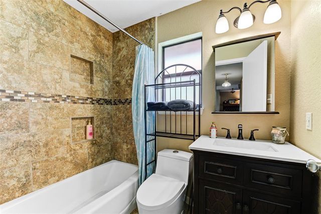 21013 Ridgeview LOOP, Lago Vista, TX 78645