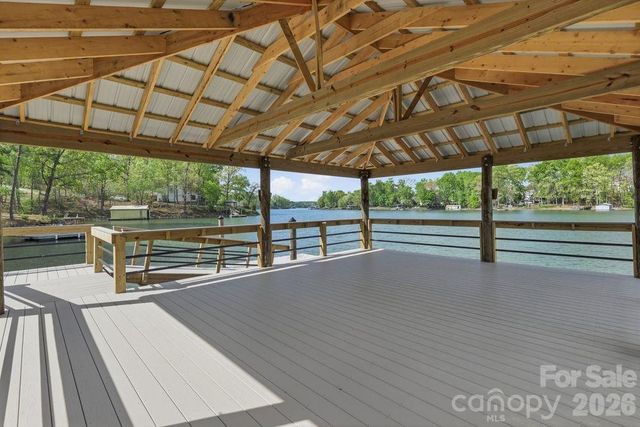 18214 Torchbearer Lane, Charlotte, NC 28278