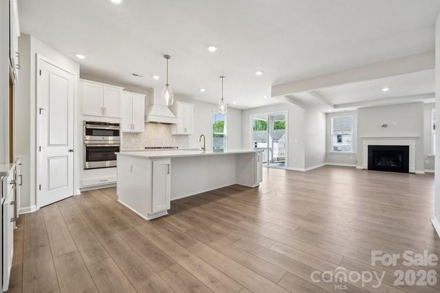 18214 Torchbearer Lane, Charlotte, NC 28278