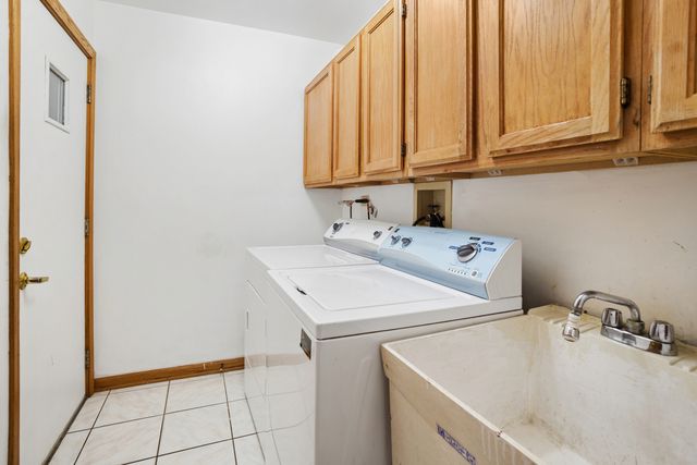 1280 N Aspen Way, Addison, IL 60101