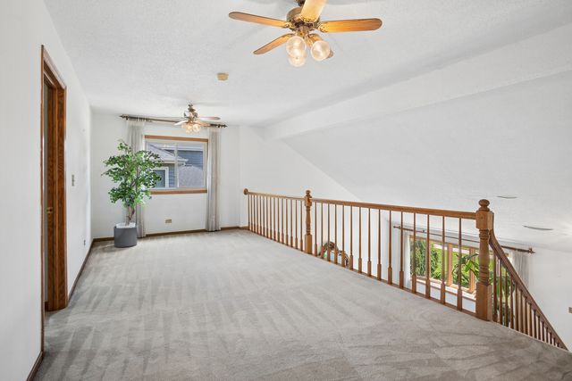 1280 N Aspen Way, Addison, IL 60101