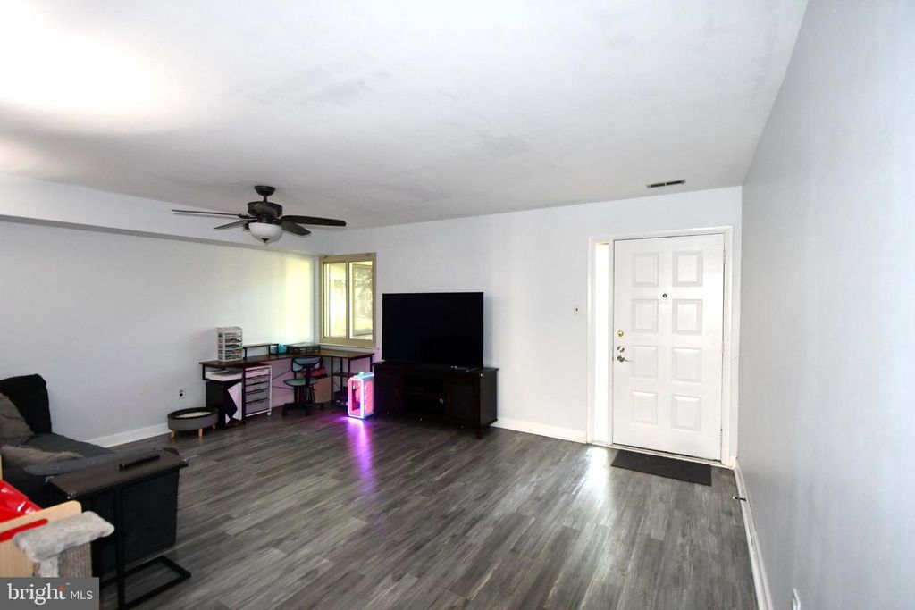 4825 OXFORD CT, BENSALEM, PA 19020 — photo 4