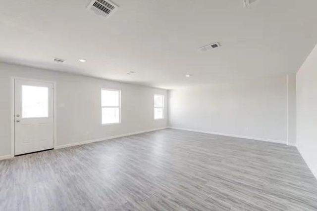 1004 Greenspointe Ave, La Grange, TX 78945