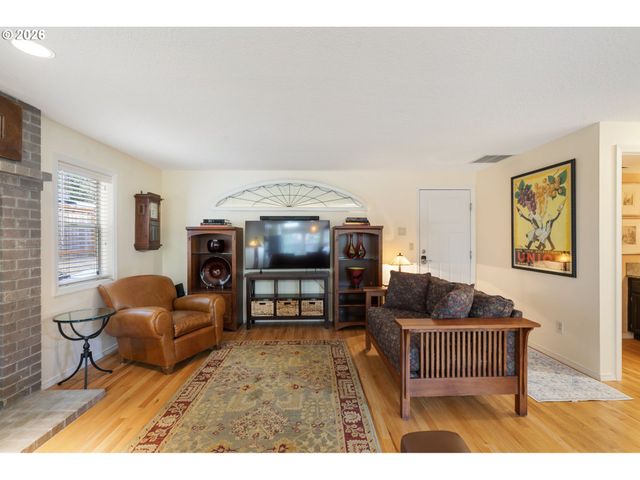 2275 Sw 77TH Pl, Portland, OR 97225