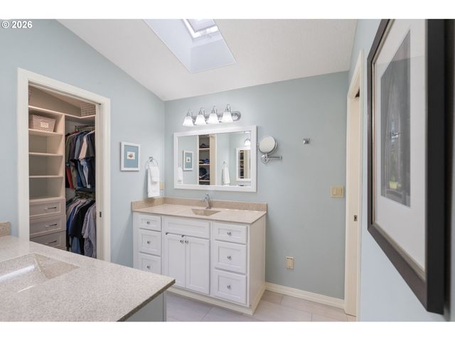 2275 Sw 77TH Pl, Portland, OR 97225