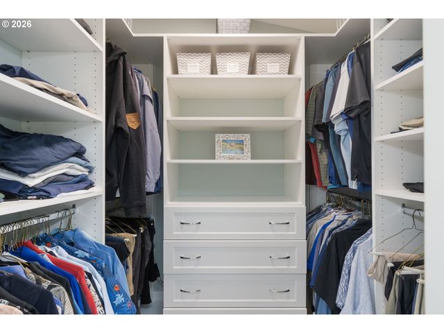 2275 Sw 77TH Pl, Portland, OR 97225