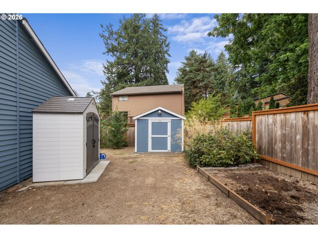 2275 Sw 77TH Pl, Portland, OR 97225