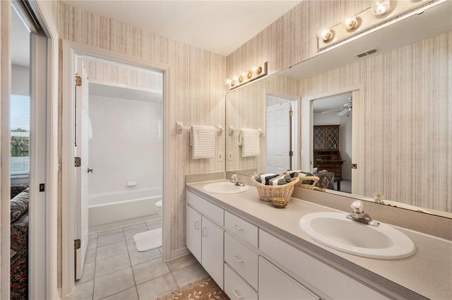 725 PENINSULAR DRIVE, Lakeland, FL 33813