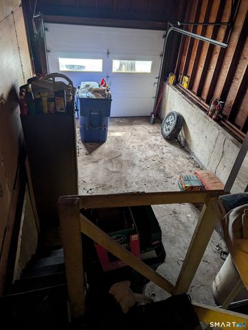 341 Lounsbury Street, Waterbury, CT 06706