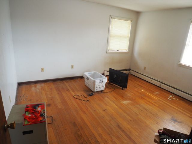 341 Lounsbury Street, Waterbury, CT 06706