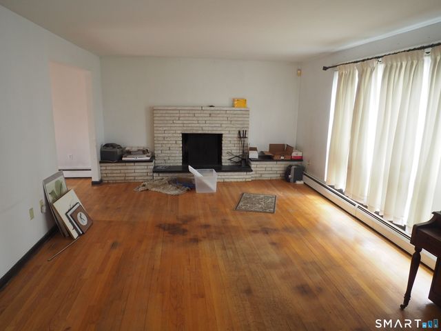 341 Lounsbury Street, Waterbury, CT 06706