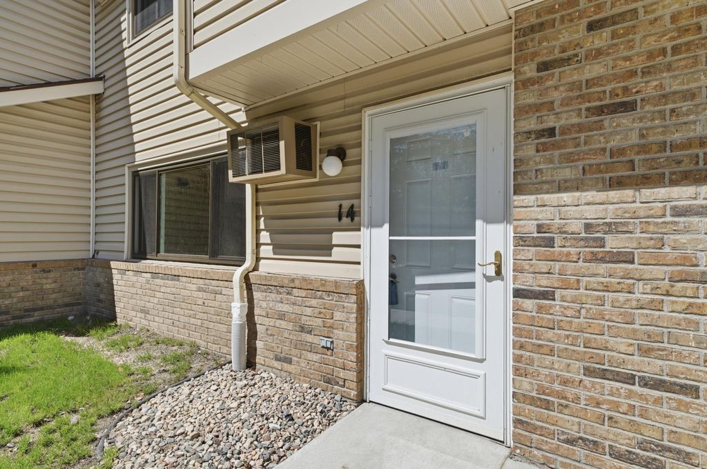 14 E 13th Street, Waconia, MN 55387 — exterior
