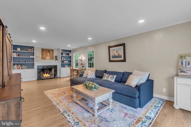 9 CHADWELL CT, Pennington, NJ 08534