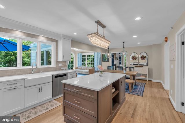9 CHADWELL CT, Pennington, NJ 08534