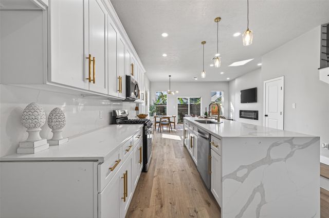 4115 Yale Street, Houston, TX 77018