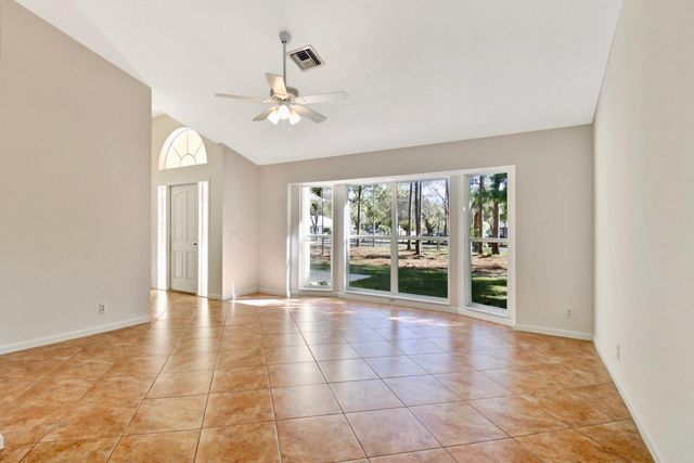 17707 127th Drive N, Jupiter, FL 33478