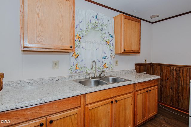 469 Lakeview Avenue, Burlington, NC 27215