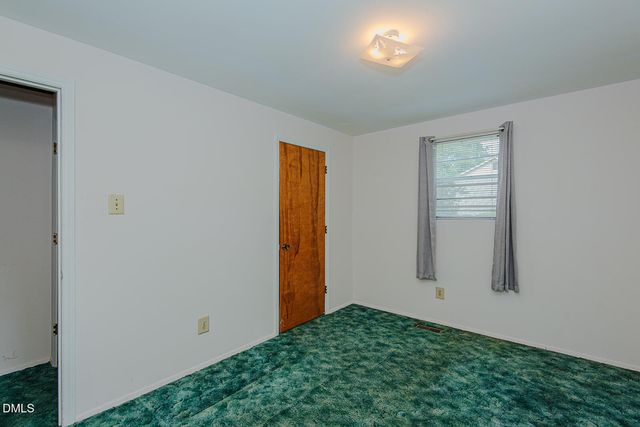 469 Lakeview Avenue, Burlington, NC 27215