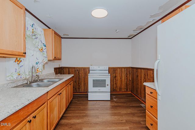 469 Lakeview Avenue, Burlington, NC 27215