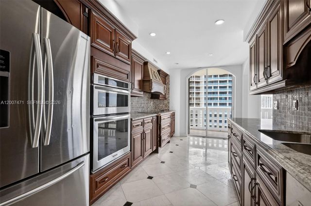 3000 Island Boulevard 2305, Aventura, FL 33160