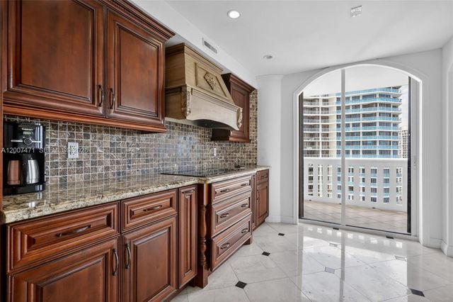 3000 Island Boulevard 2305, Aventura, FL 33160