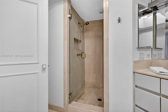 3000 Island Boulevard 2305, Aventura, FL 33160