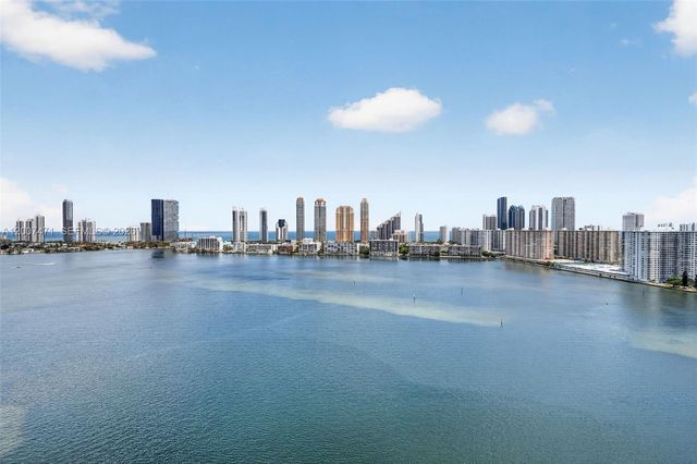 3000 Island Boulevard 2305, Aventura, FL 33160
