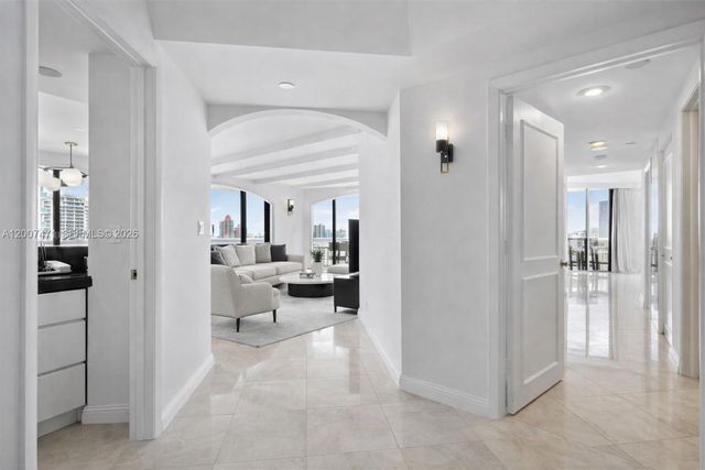 3000 Island Boulevard 2305, Aventura, FL 33160