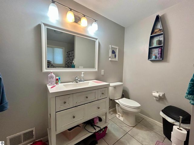 7467 E Higgins Lake Drive, Roscommon, MI 48653