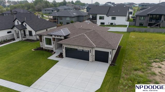 8901 Appaloosa Lane, Lincoln, NE 68520