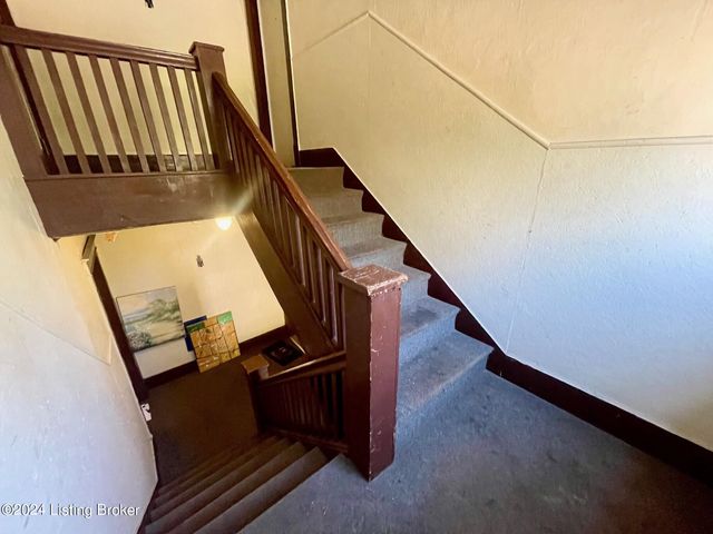 4120 Garland Ave 2, Louisville, KY 40211