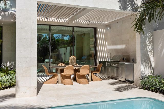 1258 George Bush Boulevard, Delray Beach, FL 33483