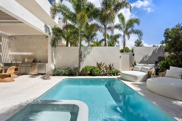 1258 George Bush Boulevard, Delray Beach, FL 33483