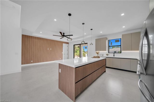 2606 40th ST SW, Lehigh Acres, FL 33976