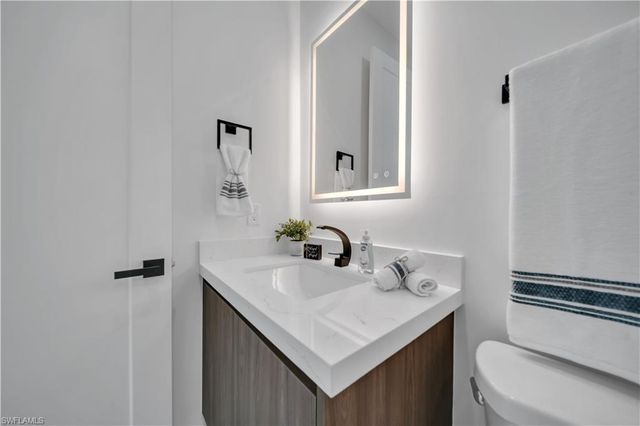 2606 40th ST SW, Lehigh Acres, FL 33976