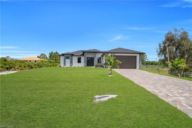 2606 40th ST SW, Lehigh Acres, FL 33976