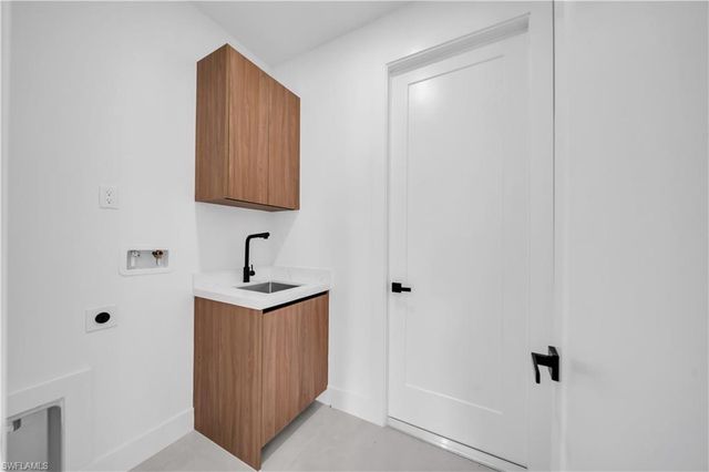 2606 40th ST SW, Lehigh Acres, FL 33976