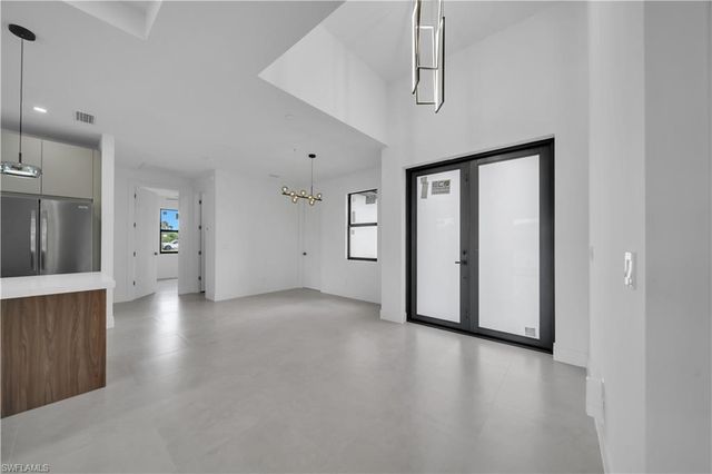 2606 40th ST SW, Lehigh Acres, FL 33976