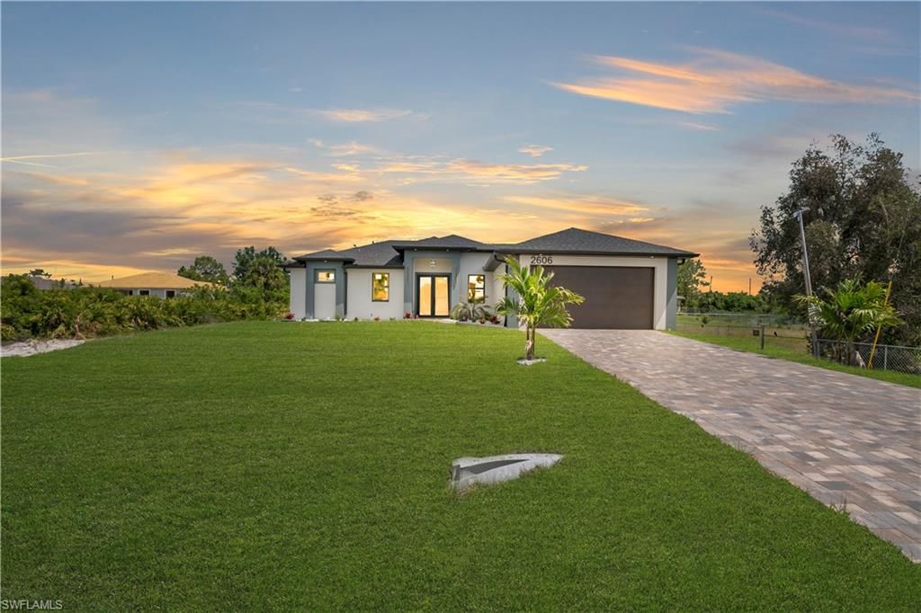 2606 40th ST SW, Lehigh Acres, FL 33976