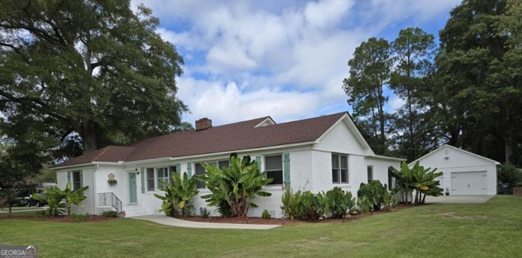 511 W Smith Street, Claxton, GA 30417