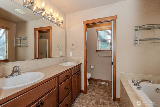 2225 Dickinson Avenue NW, Olympia, WA 98502