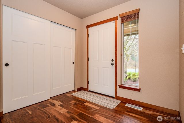 2225 Dickinson Avenue NW, Olympia, WA 98502