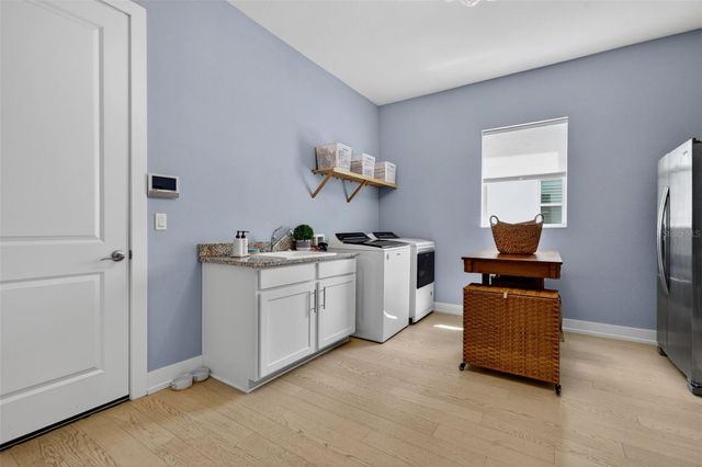 8331 REDONDA LOOP, Lakewood Ranch, FL 34202