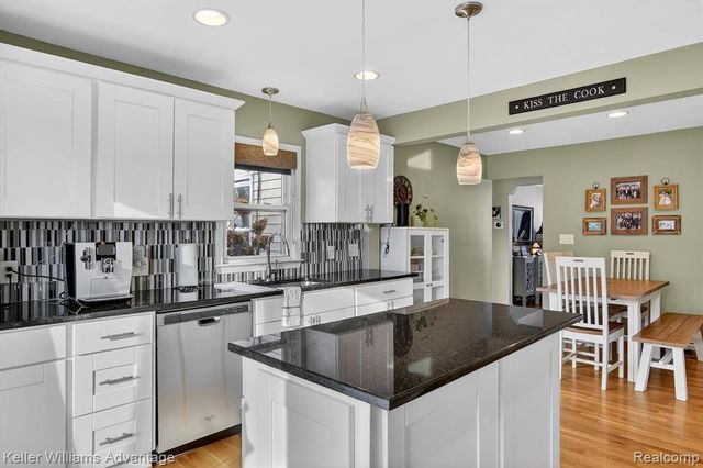 1526 Donald Avenue, Royal Oak, MI 48073