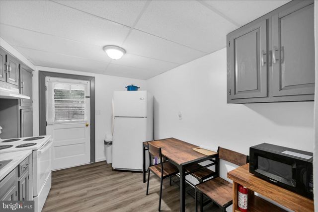 435 W CENTRE ST, Shenandoah, PA 17976