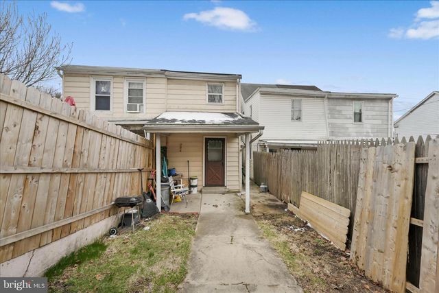 435 W CENTRE ST, Shenandoah, PA 17976