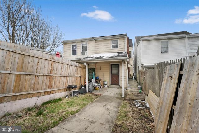 435 W CENTRE ST, Shenandoah, PA 17976