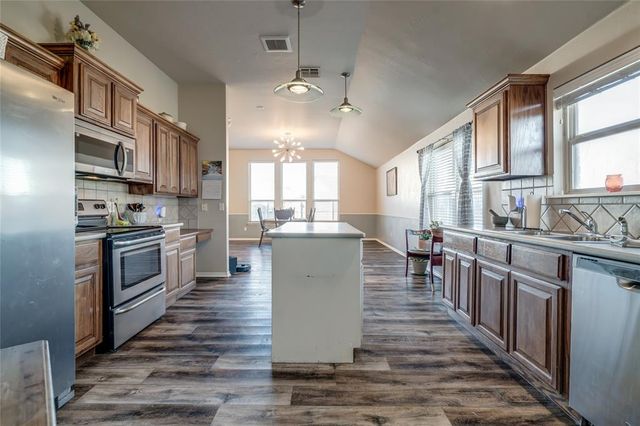 3320 Brighton Place, Yukon, OK 73099