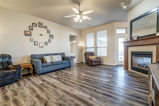 3320 Brighton Place, Yukon, OK 73099